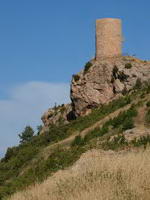 Perfil de la torre en el horizonte