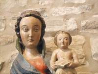 DETALLE DE LA VIRGEN DEL BORNAO DE JACA. TALLA GÓTICA.