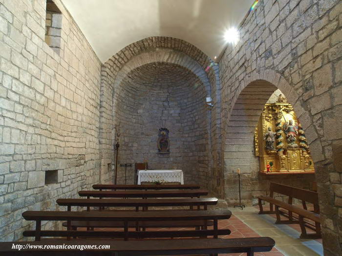 VISTA INTERIOR DEL TEMPLO HACIA LA CABECERA