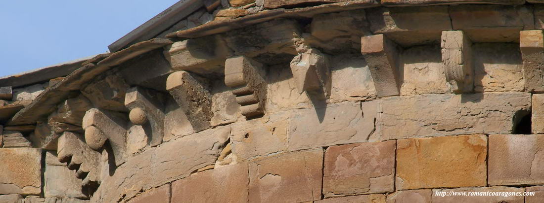 DETALLE DE LOS CANECILLOS ABSIDALES