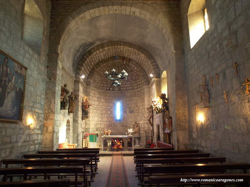 INTERIOR HACIA LA CABECERA