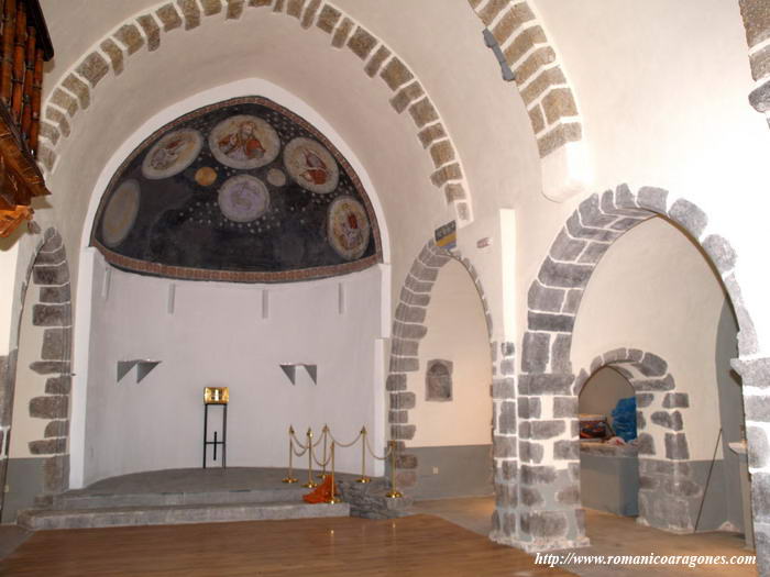 INTERIOR HACIA LA CABECERA