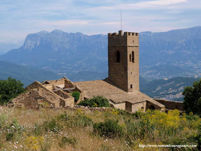 VISTA SUROESTE. AL FONDO LA PEA MONTAESA