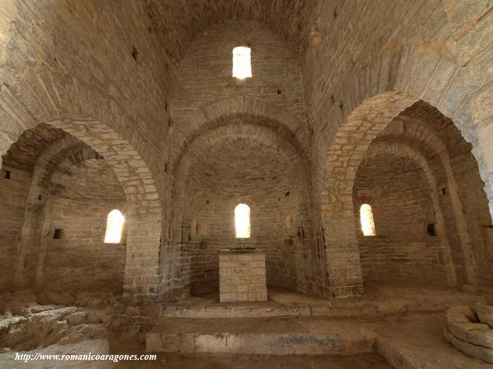 CABECERA DEL TEMPLO, AL INTERIOR