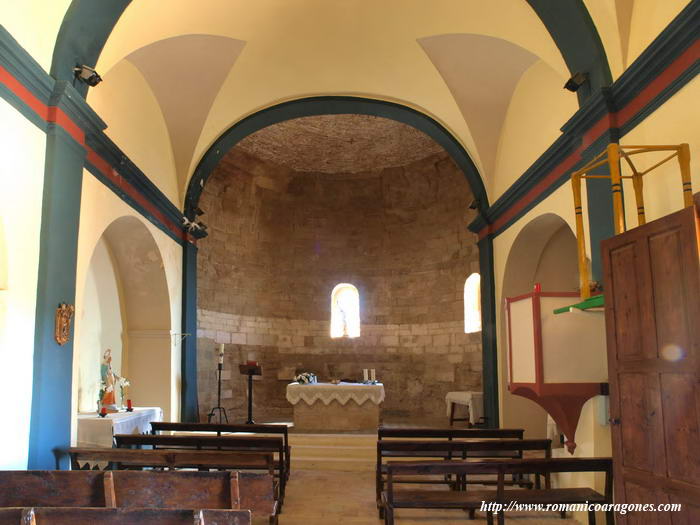 INTERIOR HACIA LA CABECERA