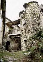 CHAFLAN Y PASO ENTRE VIVIENDAS ANTES DE LA RESTAURACIÓN 