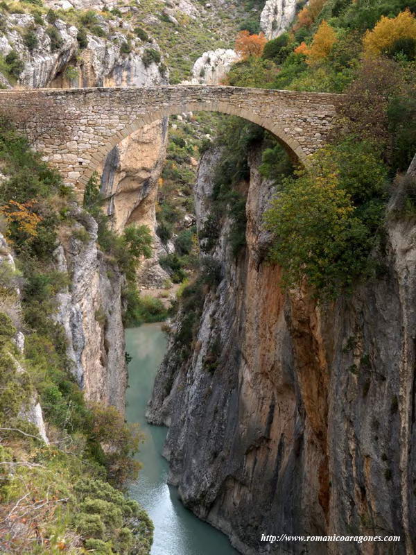 OLVENA. PUENTE DEL INFIERNO