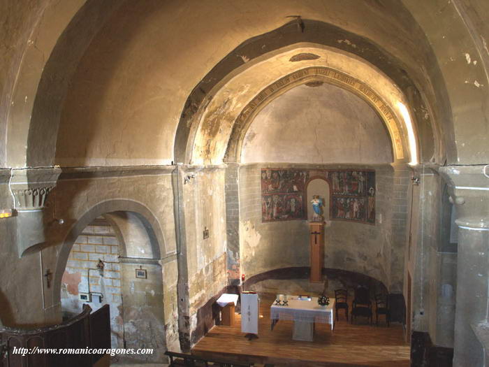 INTERIOR DEL TEMPLO HACIA LA CABECERA