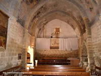 CABECERA Y MURO SUR, CON RESTOS DE PINTURAS