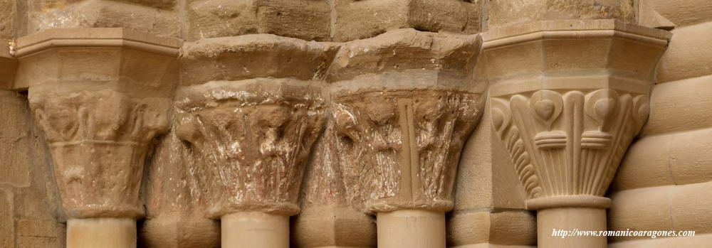 CAPITELES DEL LADO OESTE DE LA PORTADA