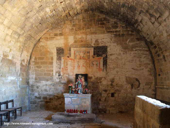 INTERIOR DEL TEMPLO HACIA LA CABECERA