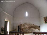 NAVE HACIA LOS PIES DEL TEMPLO.