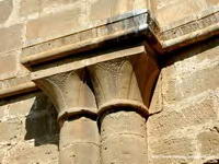 PAREJA DE CAPITELES PARA RECIBIR EL PRIMER FAJ�N DE LA NAVE
