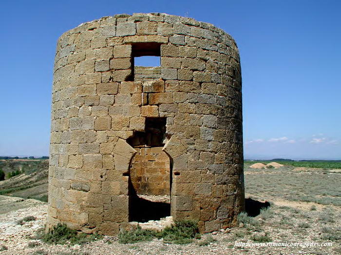TORRE NORTE. PORTADA ORIENTADA AL SUR