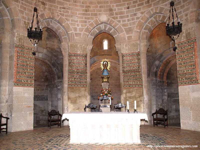 CILINDRO ABSIDAL. PARTE DE LA INSCRIPCION DE CONSAGRACIN
