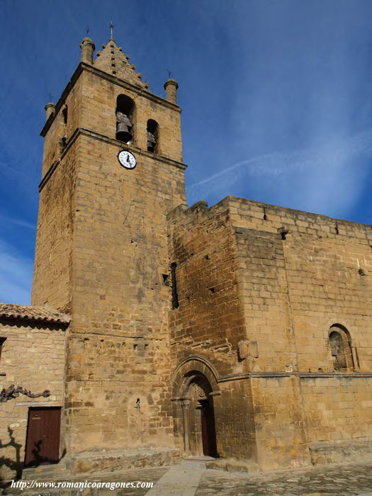 TORRE A LOS PIES DEL TEMPLO