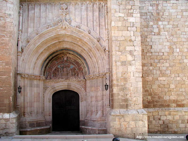 PORTADA GÓTICA OESTE: PUERTA DEL PERDÓN