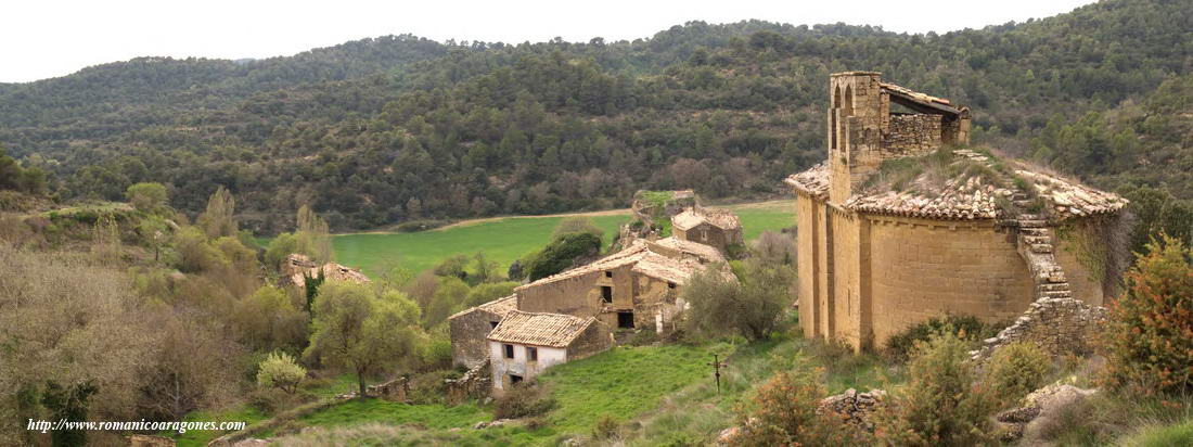 VISTA GENERAL DE L TEMPLO Y CASERÍO DESDE EL ESTE