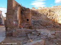 DETALLE DEL LADO SUR DE LA EXCAVACIÓN, DESDE EL ESTE