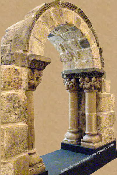 VANO DE MEDIO PUNTO DE SAN PEDRO DE DUEÑAS (LEÓN)